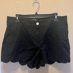 Crown & Ivy Black Scalloped Shorts